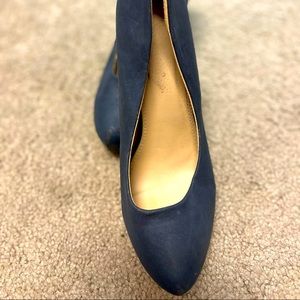 Blue shoes platforms